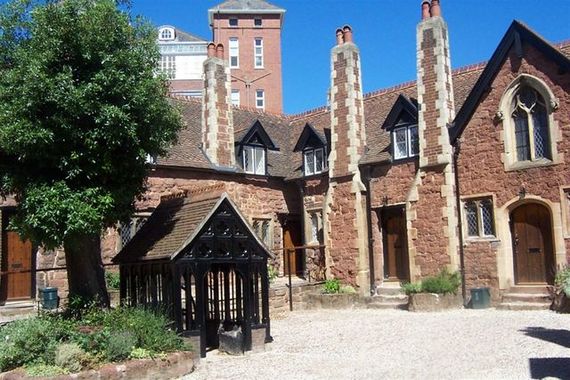 2 bedroom Property t...